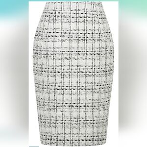 Amazon Women's Black and White Pencil Skirt, Size Small